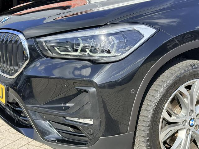 BMW X1 sDrive20i High Executive M-PAKKET | CARPLAY | CAMERA | LED