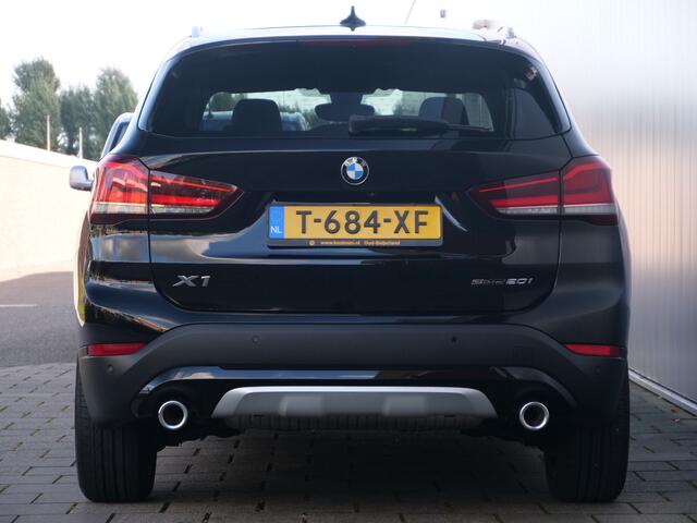 BMW X1 sDrive20i High Executive 192 Pk Automaat Navi / DAB / Camera / 18 inch