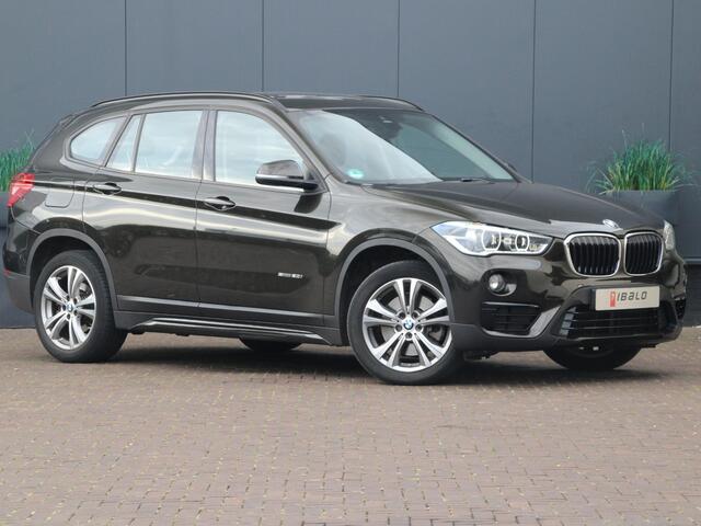 BMW X1 sDrive20i SportLine | Trekhaak | NL-auto |