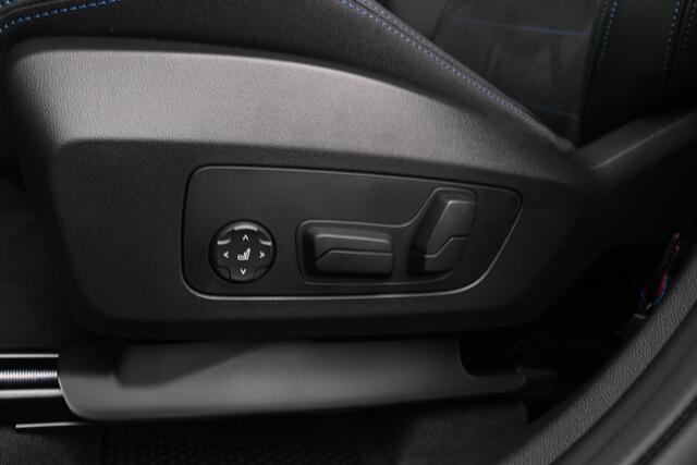 BMW X1 sDrive20i M Sport Automaat / Panoramadak / Sportstoelen / Comfort Access / M Adaptief onderstel / Head-Up / Adaptieve LED / Parking Assistant Plus