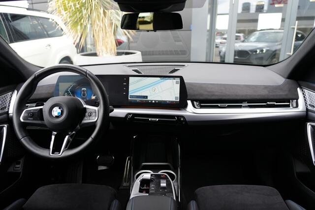 BMW X2 sDrive20i M Sport Launch Edition 157pk Stoelverwarming/Trekhaak/HarmanKardon