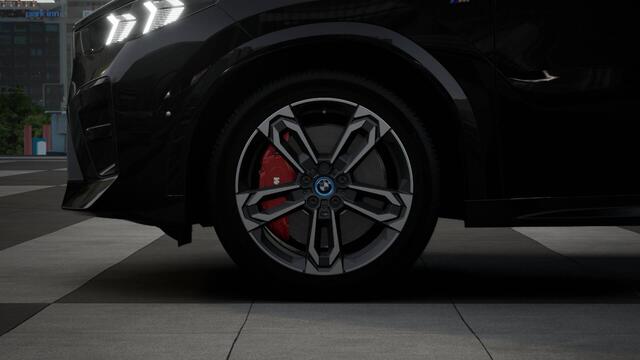 BMW X2 iX2 eDrive20 High Executive M Sport / Panoramadak / Trekhaak / Sportstoelen / Adaptieve LED / M Adaptief onderstel / Parking Assistant Plus / Comfort Access