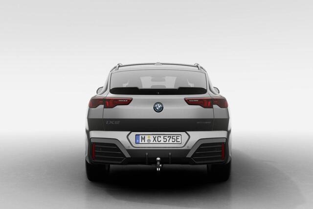 BMW X2 iX2 eDrive20 M Sport Edition | M Sport Pro | Innovation Pack | Comfort Pack | Trekhaak | Glazen Panoramadak