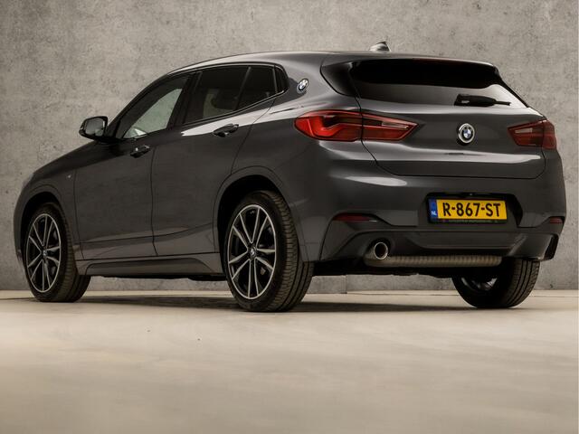 BMW X2 1.8i sDrive M Sport Automaat (NAVIGATIE, M PAKKET, CLIMATE, STOELVERWARMING, LEDEREN SPORTSTOELEN, CAMERA, GETINT GLAS, SFEERVERLICHTING, NIEUWSTAAT)