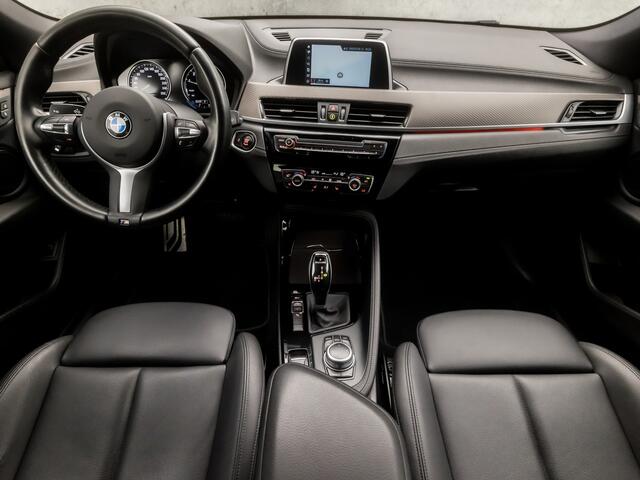 BMW X2 1.8i sDrive M Sport Automaat (NAVIGATIE, M PAKKET, CLIMATE, STOELVERWARMING, LEDEREN SPORTSTOELEN, CAMERA, GETINT GLAS, SFEERVERLICHTING, NIEUWSTAAT)
