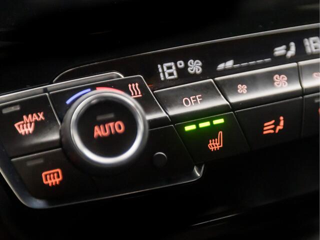 BMW X2 1.8i sDrive M Sport Automaat (NAVIGATIE, M PAKKET, CLIMATE, STOELVERWARMING, LEDEREN SPORTSTOELEN, CAMERA, GETINT GLAS, SFEERVERLICHTING, NIEUWSTAAT)