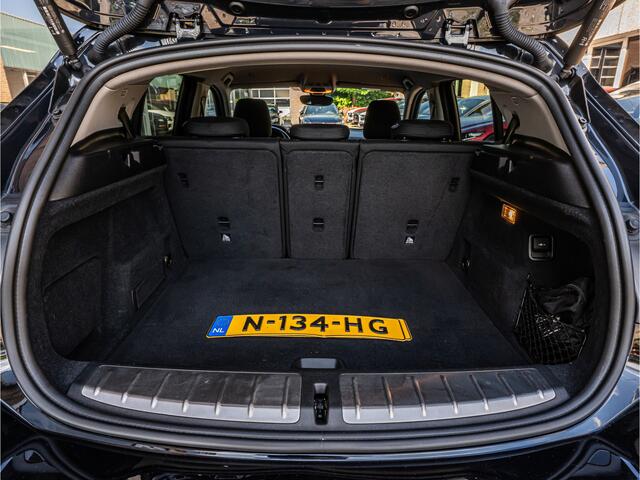 BMW X2 sDrive20i High Exe 18 INCH CAMERA LED PDC STOELVERW