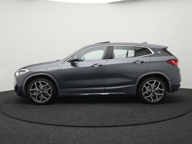 BMW X2 xDrive25e M sport X Plug in Hybrid | PHEV | Panodak | Adaptive Cruise | Head-up Display | Harman/Kardon | Sportstoelen Memory | Stoel & Stuurwiel verwarming | LED | 19'' L.M. |