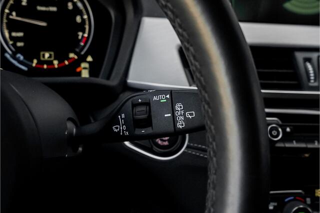 BMW X2 sDrive20i M-Sport Shadow Leder Camera Trekhaak Stuurverwarming 19"