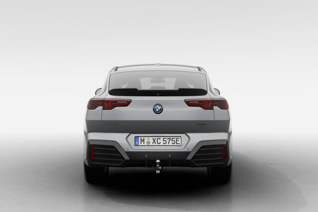 BMW X2 iX2 eDrive20 M Sport Edition | M Sport Pro | Innovation Pack | Comfort Pack | Trekhaak | Glazen Panoramadak