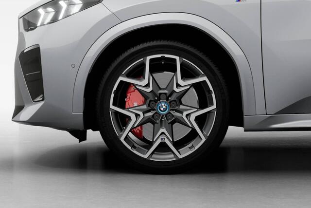 BMW X2 iX2 eDrive20 M Sport Edition | M Sport Pro | Innovation Pack | Comfort Pack | Trekhaak | Glazen Panoramadak
