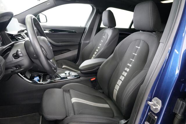 BMW X2 xDrive25e Executive | Panorama | Camera | Lane | Cruise Adaptief | Inparkeer |