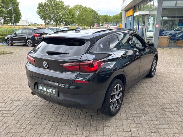 BMW X2 SDRIVE18I BNSED+ AUTOMAAT AIRCO LMV LED PDC-CAMERA