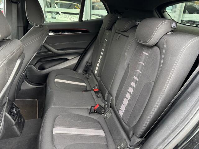 BMW X2 SDRIVE18I BNSED+ AUTOMAAT AIRCO LMV LED PDC-CAMERA