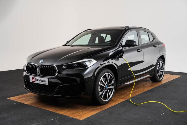 BMW X2 xDrive25e High Executive M Sport - panoramadak - Park/driving Assistant - Head Up - HiFi - Comfort Access - Stuurwielrand verwarmd - Verwarmde voorstoelen - Armsteun voor - Koplampsproeiers - PDC Voor/Achter - Navigatiesysteem Plus -