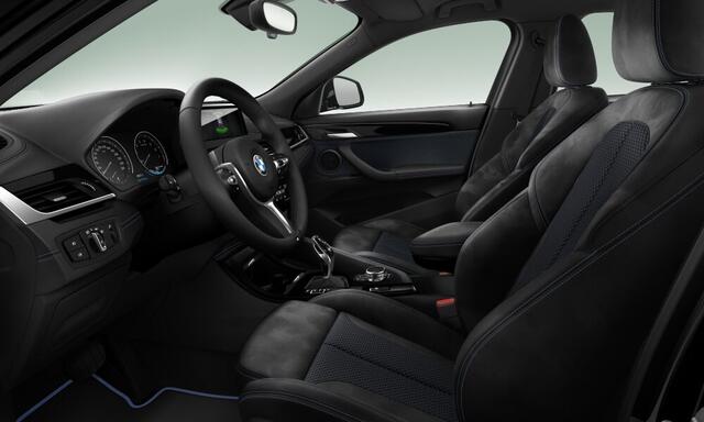 BMW X2 sDrive20i M-Sport X | Trekhaak | Panorama | Head-Up | Privacy Glass | Stoelverwarming