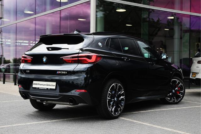 BMW X2 M35i High Executive Automaat / Panoramadak / Trekhaak / M Sportstoelen / Achteruitrijcamera / Active Cruise Control / Comfort Access / Head-Up