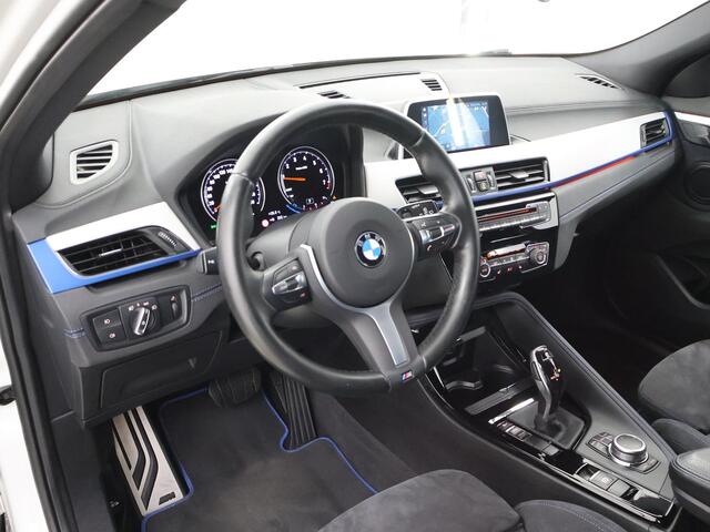 BMW X2 sDrive20i Executive | M Sport | Navigatie | Climate Control | Stoelverwarming | Sportstoelen |