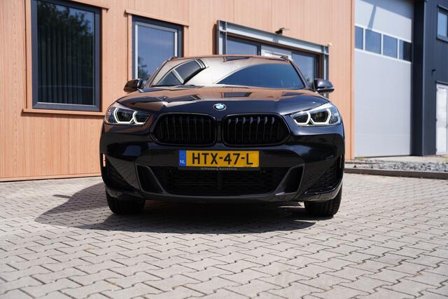 BMW X2 20i | sDrive | M-Sport | Panorama | Trekhaak | Head-up