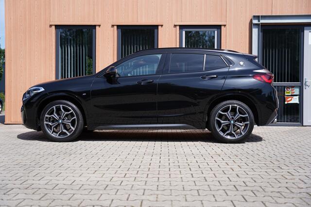 BMW X2 20i | sDrive | M-Sport | Panorama | Trekhaak | Head-up