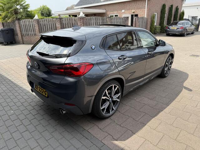 BMW X2 sDrive20i M-SPORT X HarmanKardon Panodak