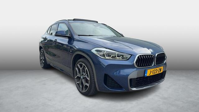 BMW X2 xDrive25e High Executive M Sport/Schuifdak/Leder /NL Auto