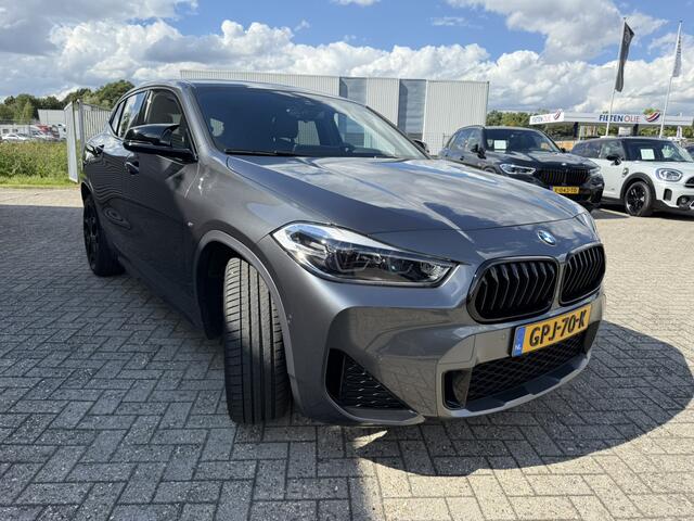 BMW X2 sDrive20i High Executive M Sport X LED Lederen bekleding Achteruitrijcamera Slechts 21.300 KM!!