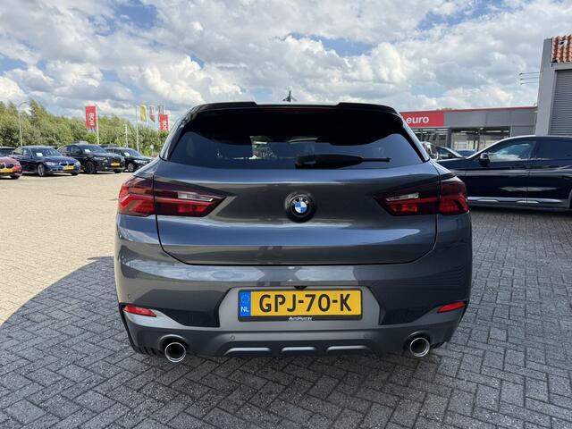 BMW X2 sDrive20i High Executive M Sport X LED Lederen bekleding Achteruitrijcamera Slechts 21.300 KM!!
