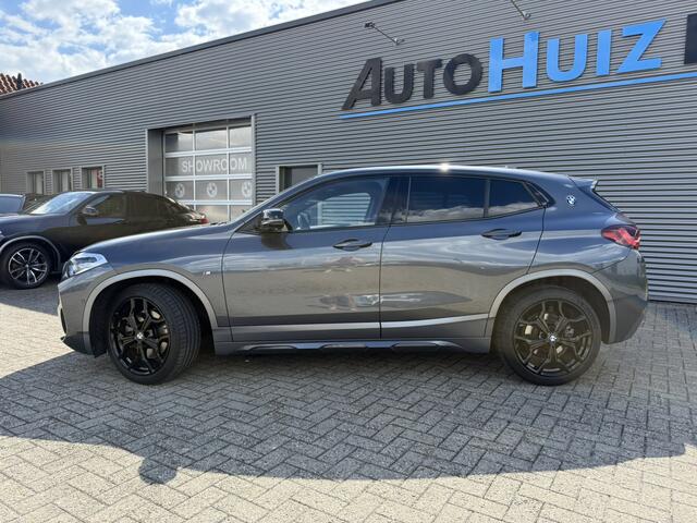 BMW X2 sDrive20i High Executive M Sport X LED Lederen bekleding Achteruitrijcamera Slechts 21.300 KM!!