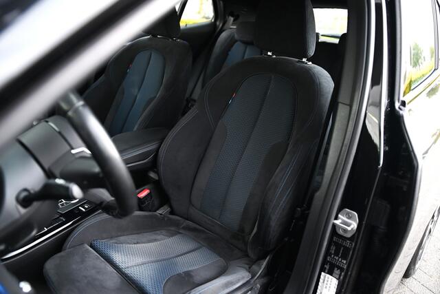 BMW X2 sDrive18i High Executive M Sport Automaat / Sportstoelen / Stoelverwarming / LED / Cruise Control / 19" LMV