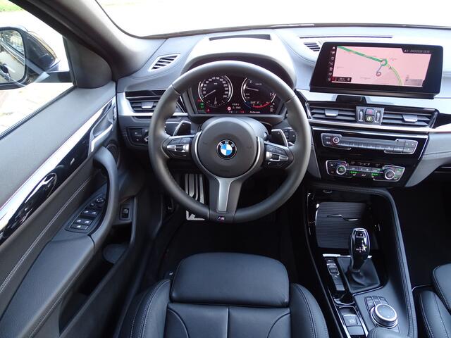 BMW X2 sDrive20i M Sport High Exe. Leder Afn.Trekhaak Driv.Ass. Head-up HiFi Nav.Plus 20"LM Velgen