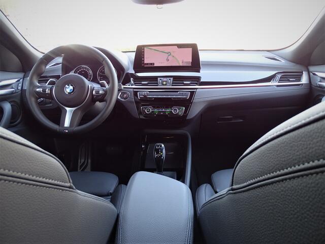 BMW X2 sDrive20i M Sport High Exe. Leder Afn.Trekhaak Driv.Ass. Head-up HiFi Nav.Plus 20"LM Velgen