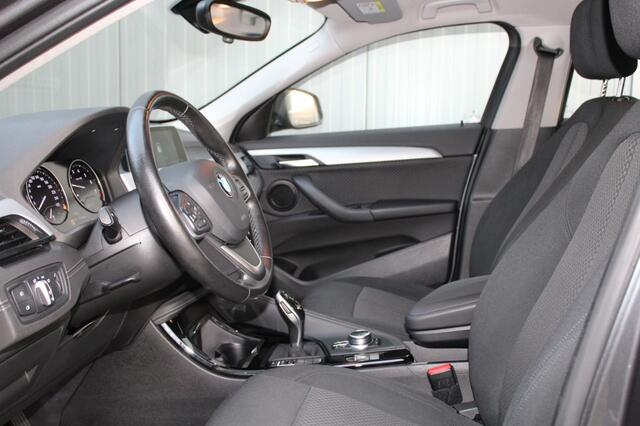 BMW X2 sDrive18i Executive / Elektr Achterklep / Navigatie / LMV