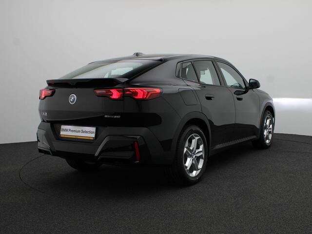 BMW X2 iX2 eDrive20 Premium Pack | Comfort Access | Achteruitrijcamera | 18''