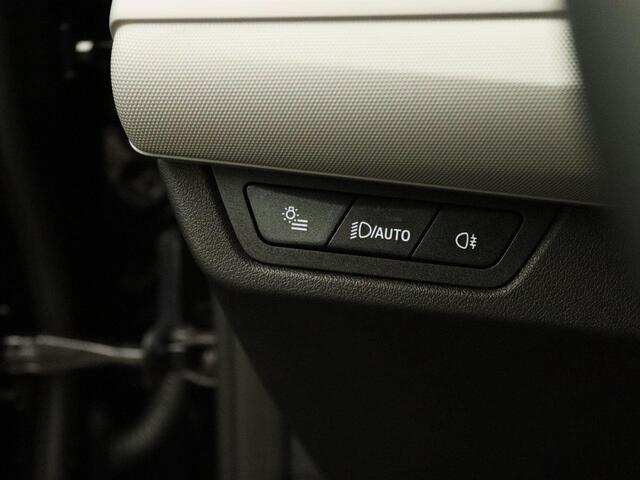 BMW X2 iX2 eDrive20 Premium Pack | Comfort Access | Achteruitrijcamera | 18''