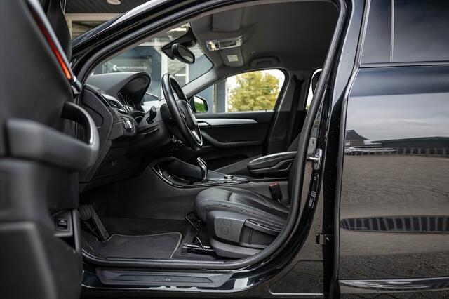 BMW X2 sDrive18i High Executive | Camera | Cruise | Stoelverwarming | 19 Inch |