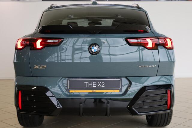 BMW X2 sDrive20i M Sportpakket Pro | Panoramadak | Head-Up | Harman Kardon | Adaptieve Cruise Control | 360 Camera | Stoel & Stuurwielverwarming | Dodehoekdetectie | Adaptieve LED | Trekhaak
