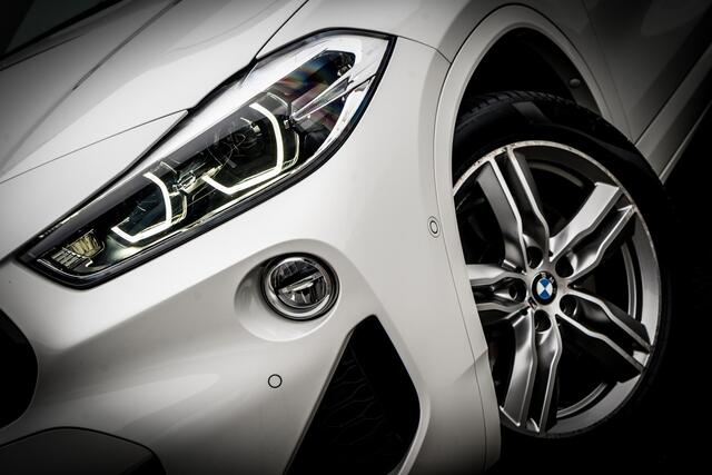 BMW X2 sDrive20i Executive M-Sport Automaat | LED | Head-Up | 1e Eig. | Camera | Navi | PDC