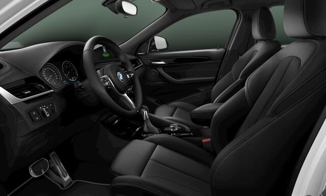 BMW X2 xDrive25e | M-Sport | Navi | Panorama | Leder | Memory | H&K | Head-Up | Camera | 19"LM | Alpin Wit