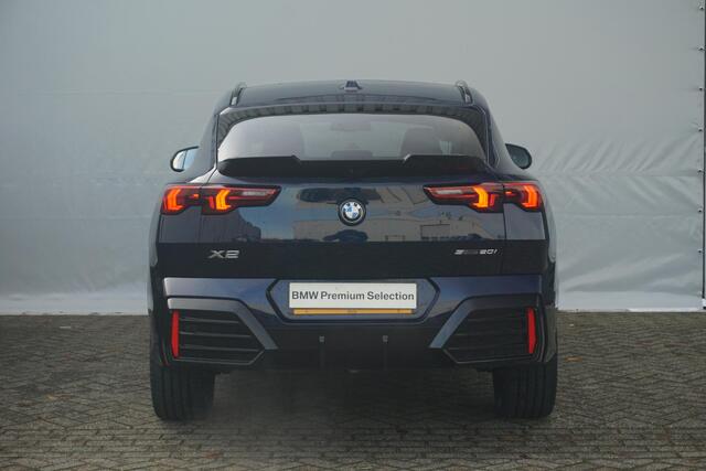 BMW X2 sDrive20i M Sportpakket Pro 20'' / Panoramadak / Head-Up Display / Harman Kardon / Trekhaak