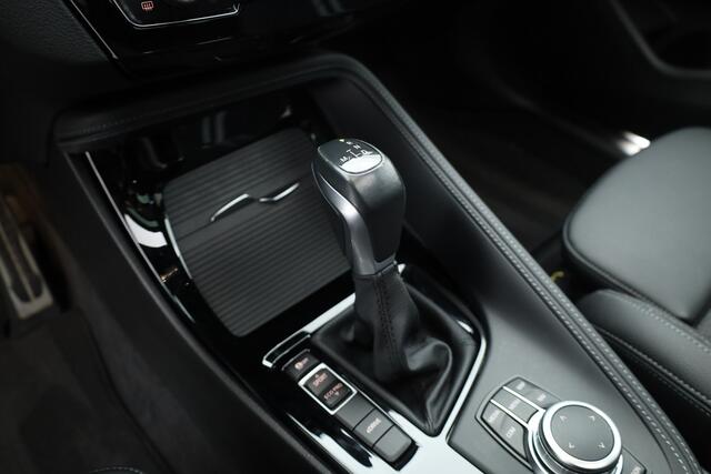 BMW X2 xDrive25e M Sport | Apple CarPlay en Android Auto | Memory | Pano | Navi | Cruise | LED | 19"