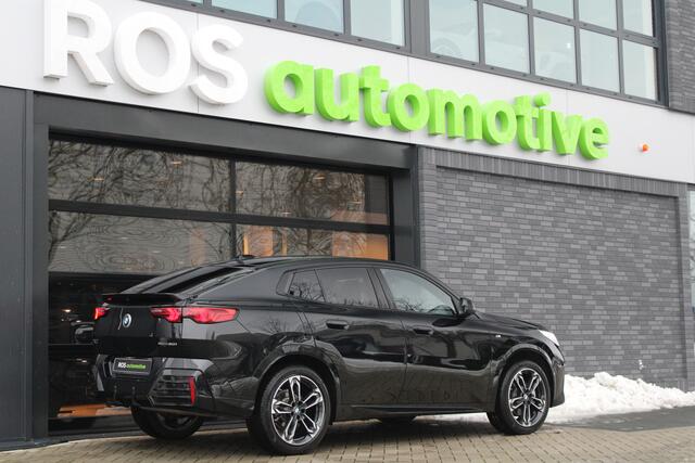 BMW X2 sDrive20i | M-SPORT | 360 CAMERA | HUD | KEYLESS | SPORTSTOELEN |