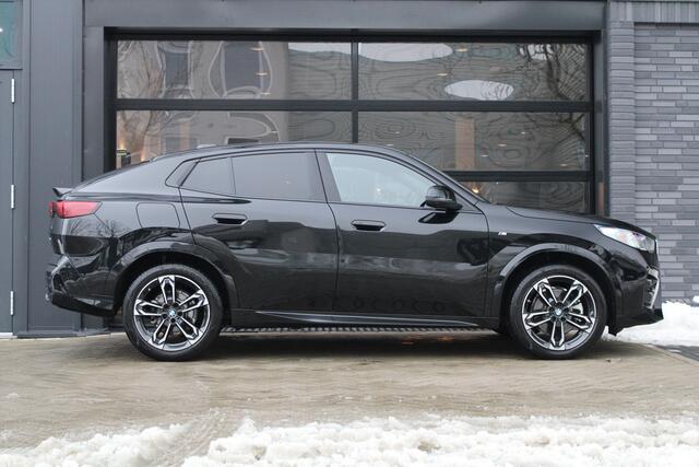 BMW X2 sDrive20i | M-SPORT | 360 CAMERA | HUD | KEYLESS | SPORTSTOELEN |