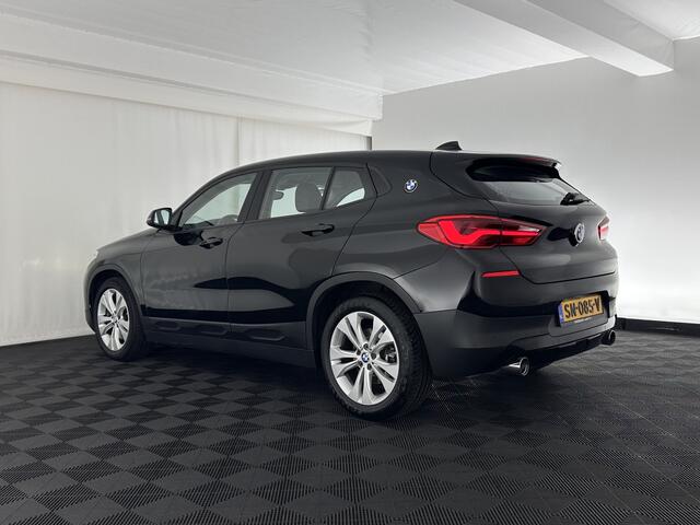 BMW X2 sDrive20i High Executive (INCL.BTW) Aut. *HEAD-UP | LUXURY-LEATHER | FULL-LED | HEATED-COMFORTSEATS | NAVI-FULLMAP | DAB+ | ECC | PDC | CRUISE | 17''ALU*