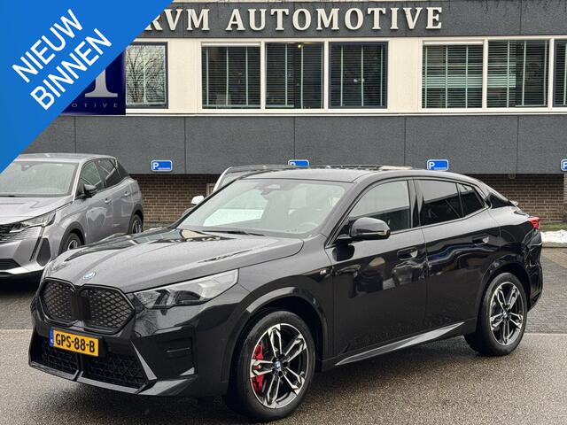 BMW X2 iX2 eDrive20 67 kWh M SPORT | ORIG NL AUTO | 1E EIG. | TOPSTAAT! | 100% ONGEVAL VERLEDEN VRIJ! | DAB+ | ACTIVE GUARD | PARK PACKAGE | COMFORT ACCES | STOELVERWARMING ETC