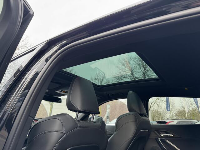 BMW X2 iX2 eDrive20 67 kWh M SPORT | ORIG NL AUTO | 1E EIG. | TOPSTAAT! | 100% ONGEVAL VERLEDEN VRIJ! | DAB+ | ACTIVE GUARD | PARK PACKAGE | COMFORT ACCES | STOELVERWARMING ETC