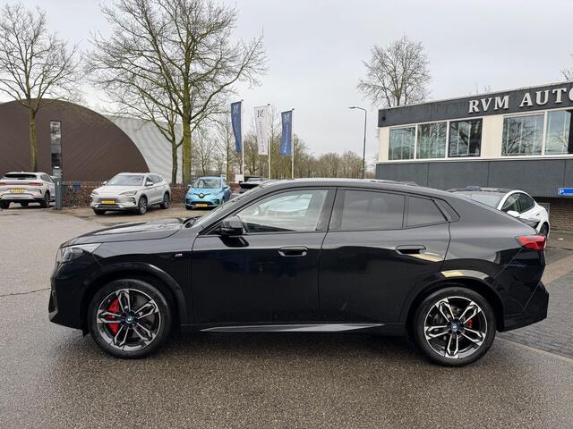 BMW X2 iX2 eDrive20 67 kWh M SPORT | ORIG NL AUTO | 1E EIG. | TOPSTAAT! | 100% ONGEVAL VERLEDEN VRIJ! | DAB+ | ACTIVE GUARD | PARK PACKAGE | COMFORT ACCES | STOELVERWARMING ETC