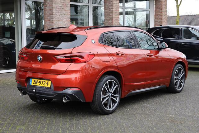 BMW X2 sDrive20i High Executive M-Sport TREKHAAK PANO LEER H&K-AUDIO CAMERA STOELVER. CRUISE CLIMA NAVI DAB 2XPDC 19''LMV NAP