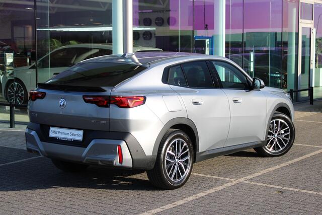 BMW X2 iX2 eDrive20 / Achteruitrijcamera / PDC