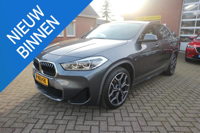BMW X2 sDrive18i High Executive Trekhaak Navigatie